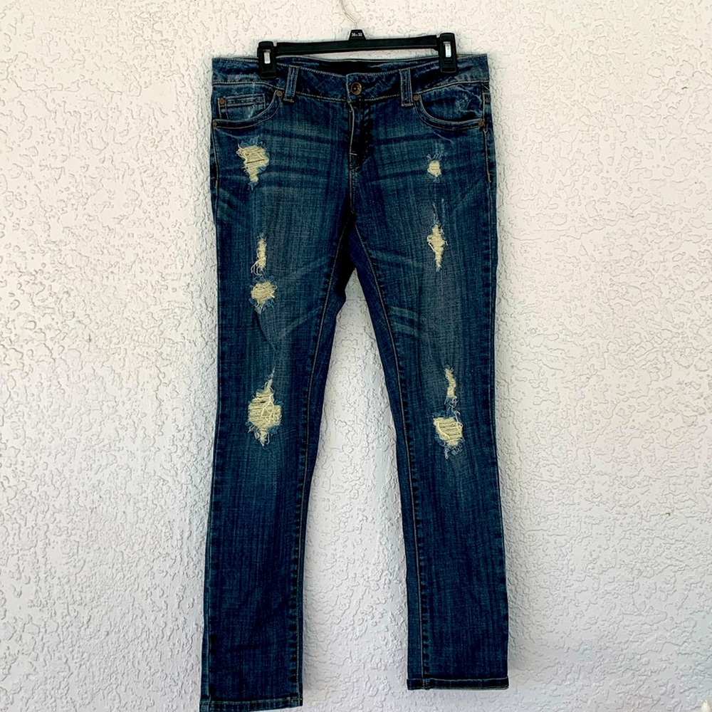 REFUGE DISTRESSED SKINNY JEANS size 9